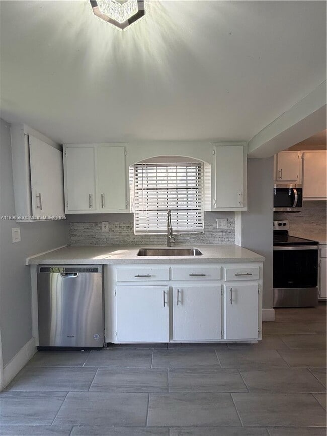 Building Photo - 2531 NW 152nd Terrace