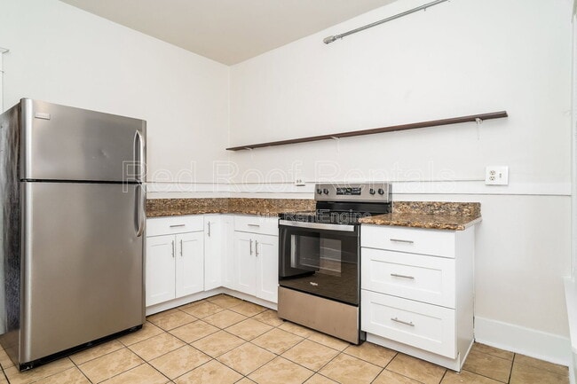 Building Photo - 1319 S 6th Ave