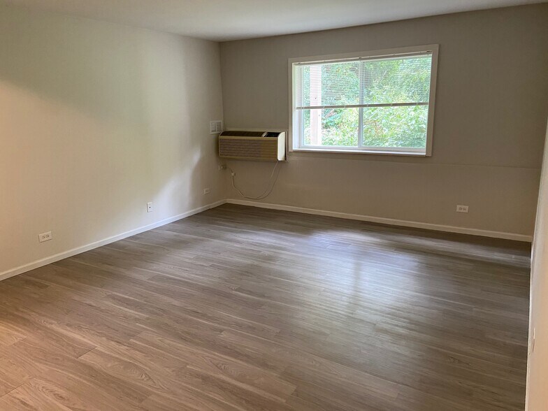 Building Photo - 620 E Liberty St