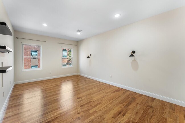 Building Photo - 65-67 Storms Ave