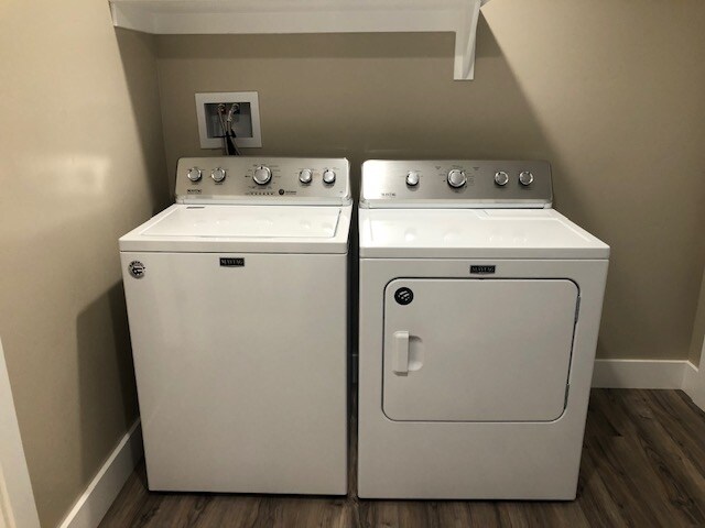 Building Photo - 584 2530 W