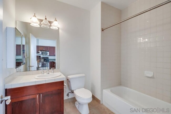 Building Photo - 530 K St