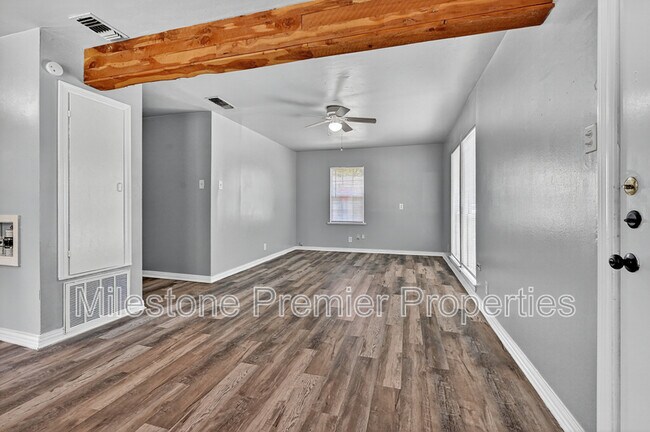 Building Photo - 401 S Contemporary Dr