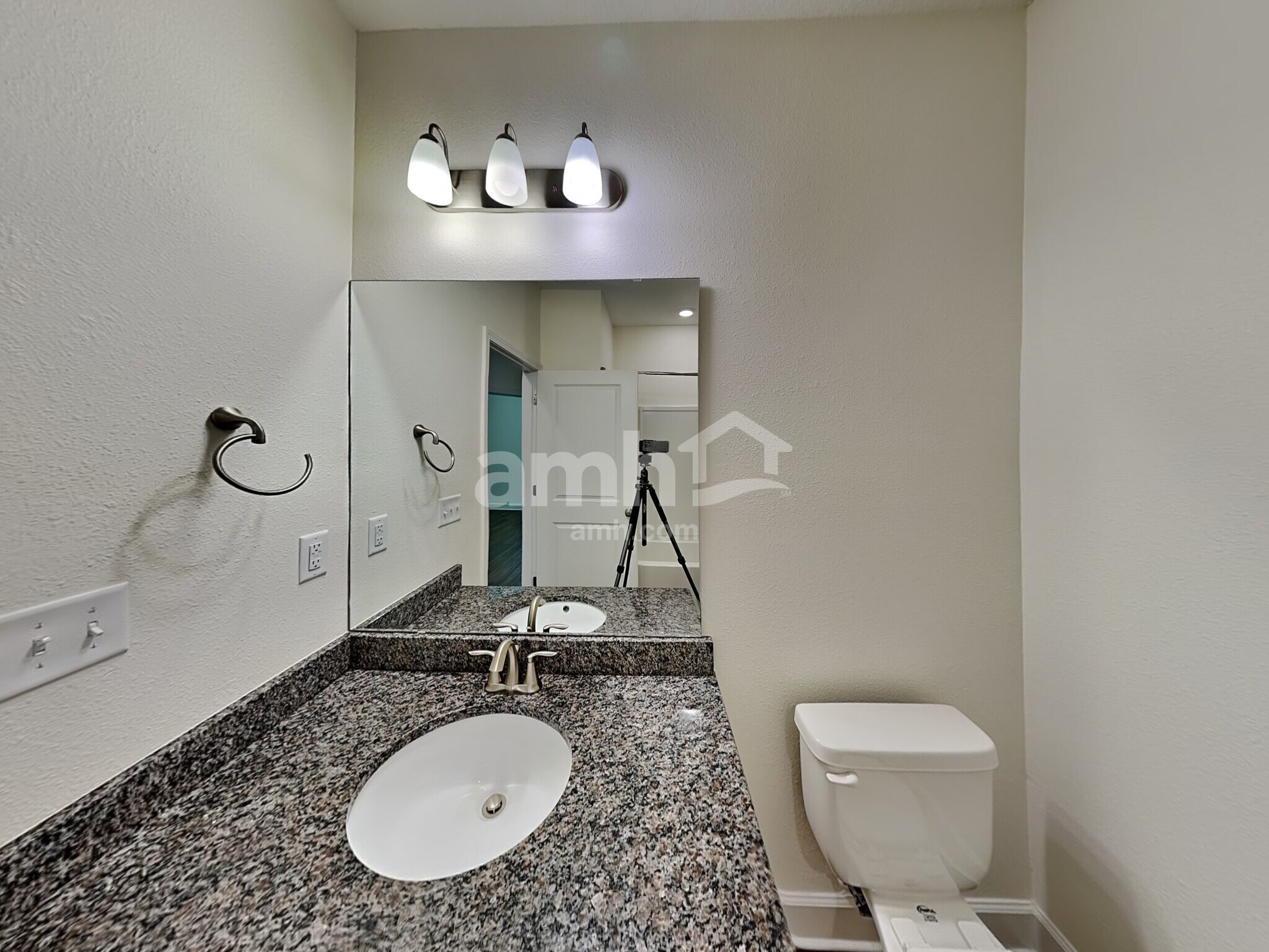 Building Photo - 3037 Eagle Bluff Way