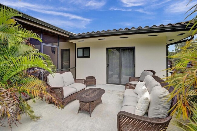 Building Photo - 9890 SW 138th St