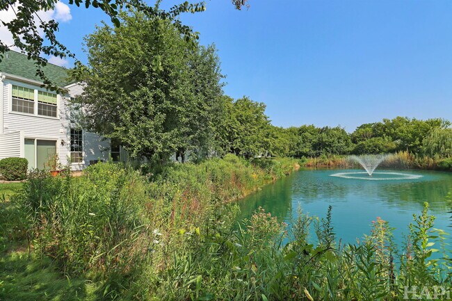 Building Photo - 128 Pembroke Cir