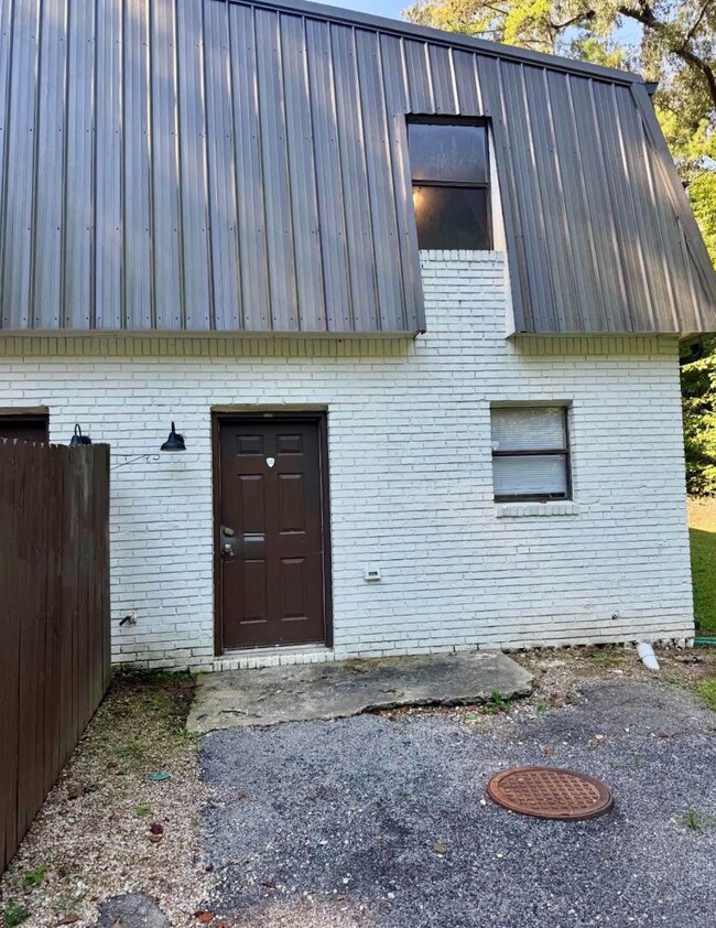 Building Photo - Mount Olive