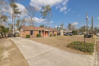 Building Photo - Brick Ranch in Columbia County