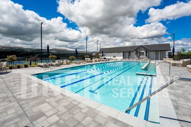 Building Photo - 2231 Oswego St