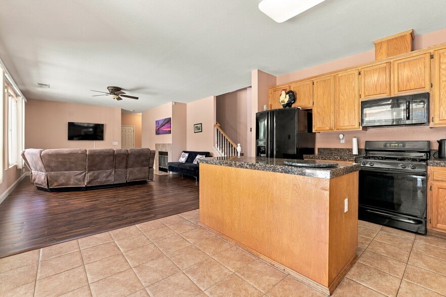 Building Photo - 204 Millbrook Dr
