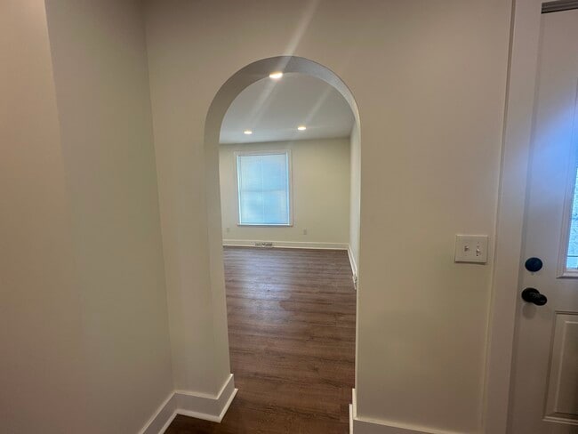 Building Photo - 245 Cromley St