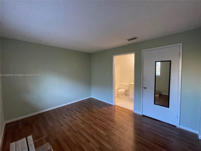 Building Photo - 14970 SW 82nd Ln