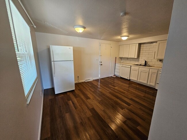 Building Photo - 189 Park Ave