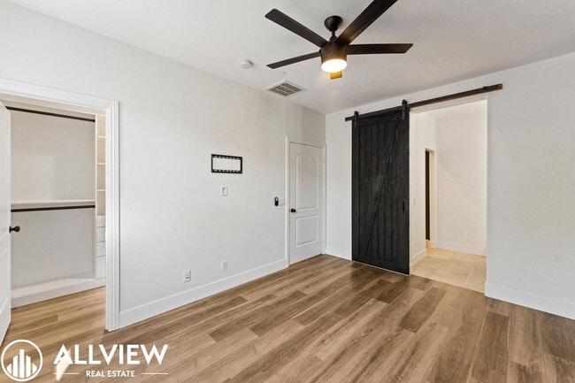 Building Photo - Turnkey 2 Bedroom, 2.5 Bath End Unit Townhome Available NOW in Rancho Mission Viejo!