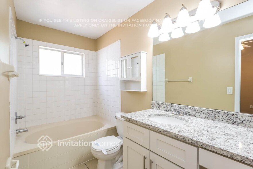 Building Photo - 24515 Crosscut Rd