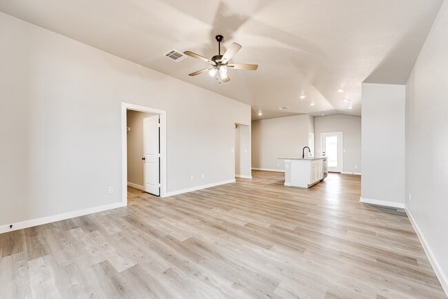 Building Photo - 6210 Appaloosa Ln