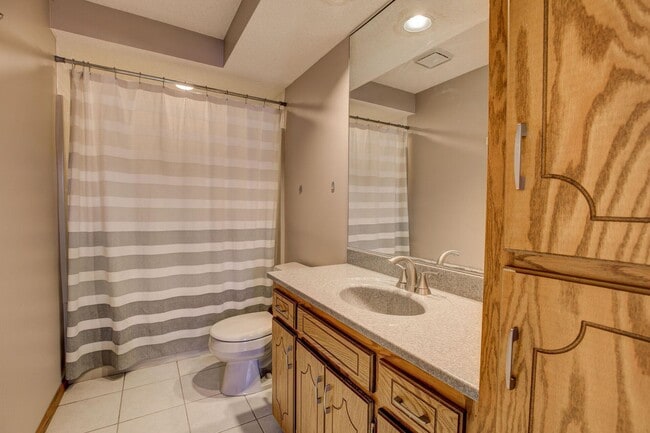 Building Photo - 1153 Fernwood Ct