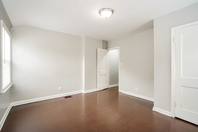 Building Photo - 1732-1734 E Whittier Street
