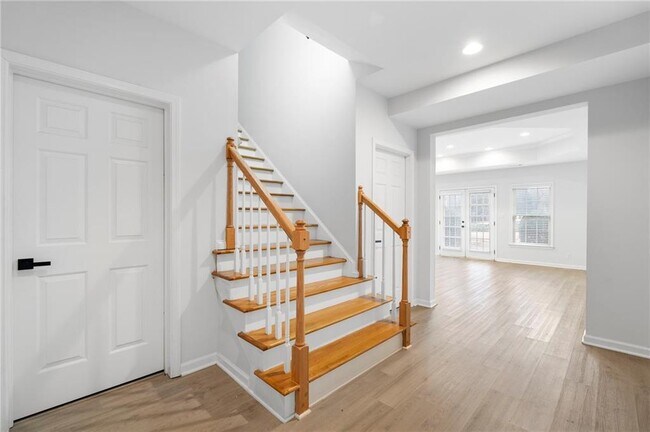 Building Photo - 870 Longstone Landing