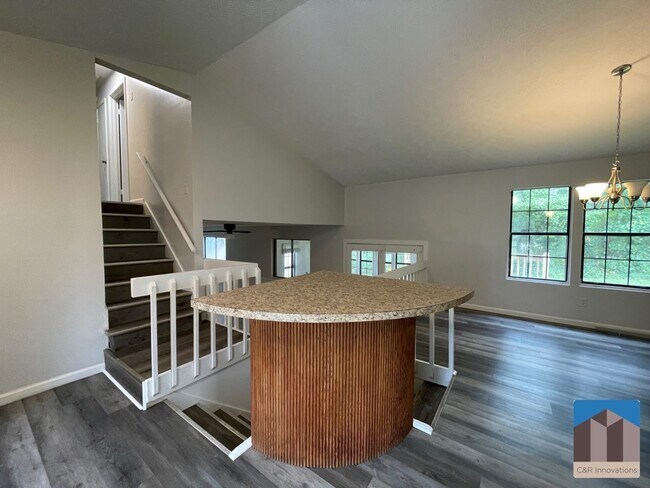 Building Photo - 1086 Riva Ridge Dr