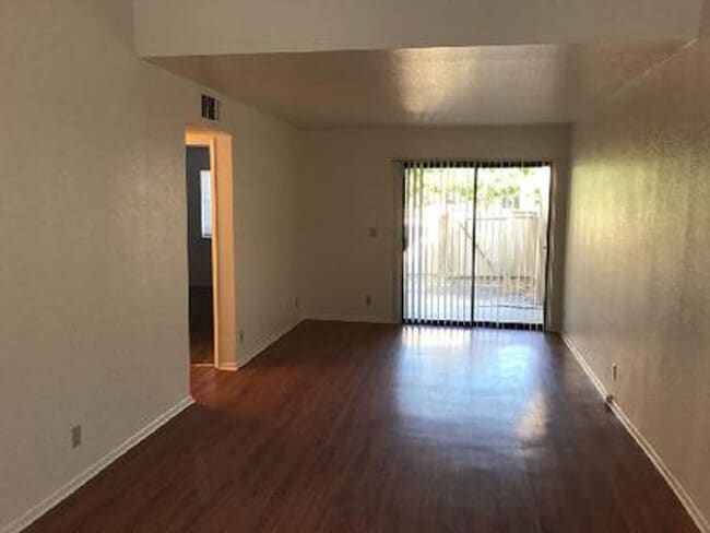 Building Photo - Spacious 2 story 4 bed. 2 bath condo