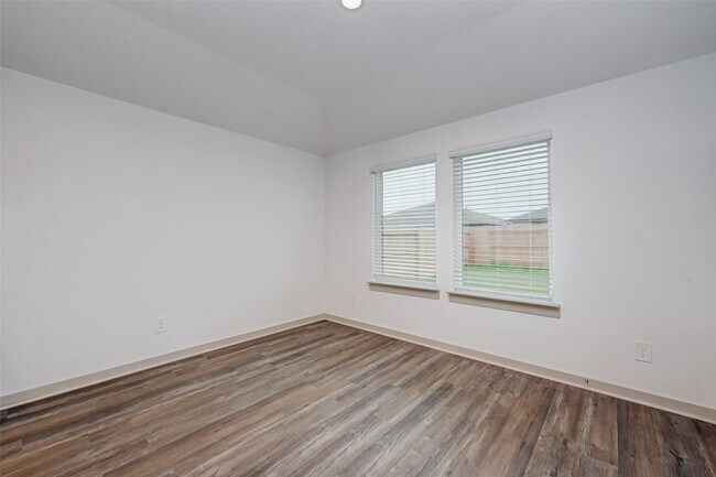 Building Photo - 1203 Hyde Lk Ln