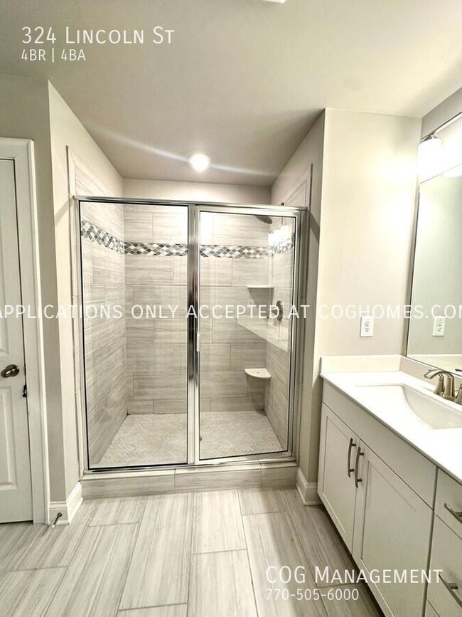 Building Photo - 324 Lincoln St