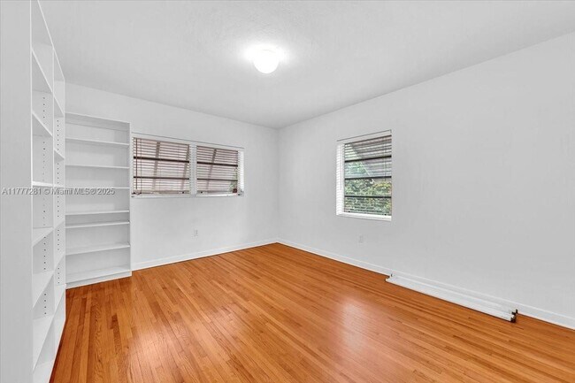 Building Photo - 7911 SW 55th Ave