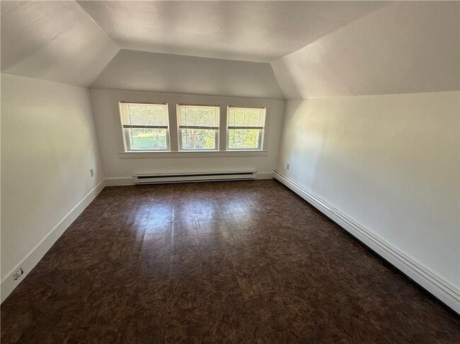 Building Photo - 60 Farewell St