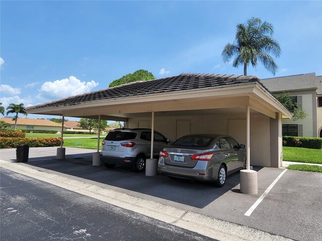 Building Photo - 2450 Heron Terrace