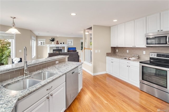 Building Photo - Stunning Renton Home
