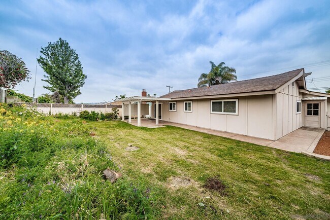 Building Photo - 3747 Millikin Ave