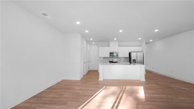 Building Photo - 2030 Underwood Dr