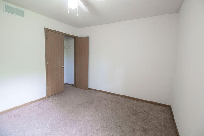 Building Photo - 2119 N Ballenger Ln