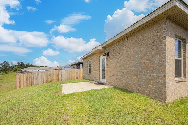 Building Photo - 32667 Revere Dr