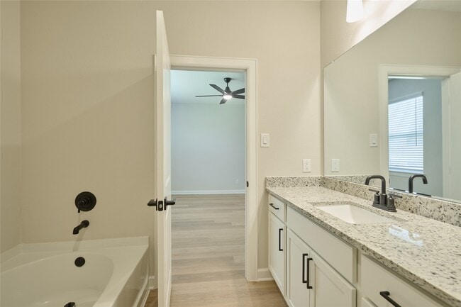 Building Photo - 21554 Bluebonnet Bay Dr