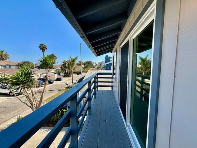 Building Photo - 136 Ventura Ave