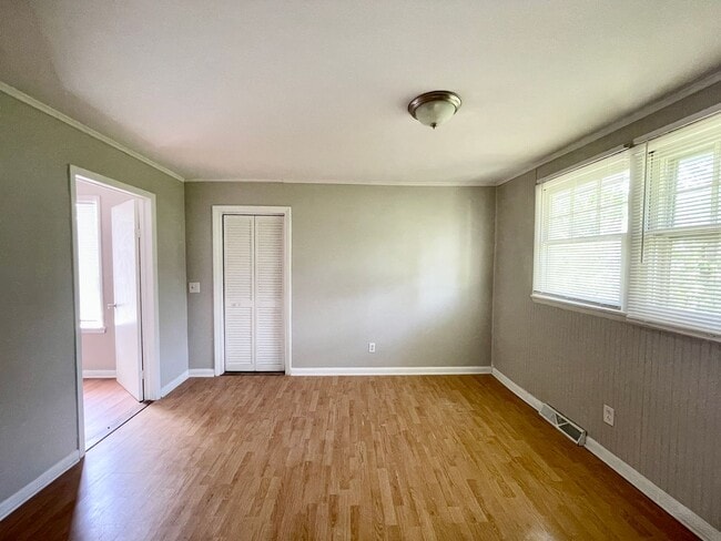 Building Photo - North Main Area