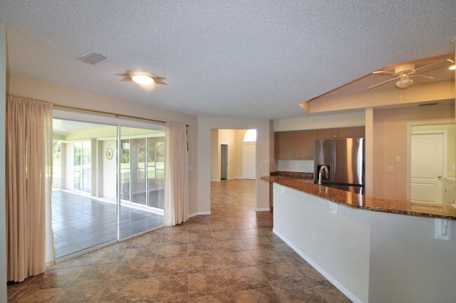 Building Photo - Gulf View Estate Annual Home for Rent