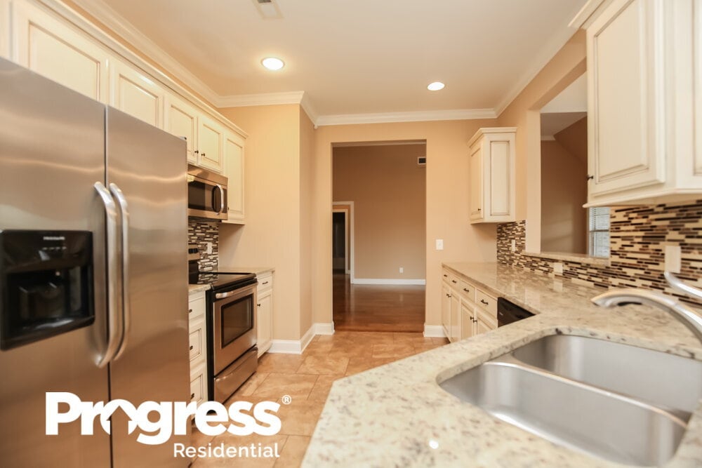 Building Photo - 1703 Drayton Dr