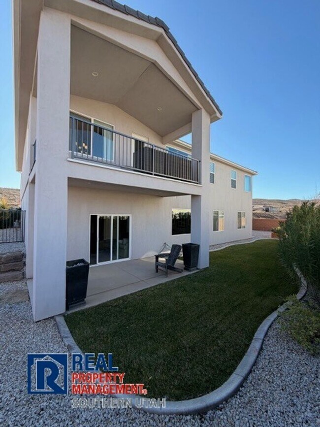 Building Photo - Beautiful Santa Clara Home