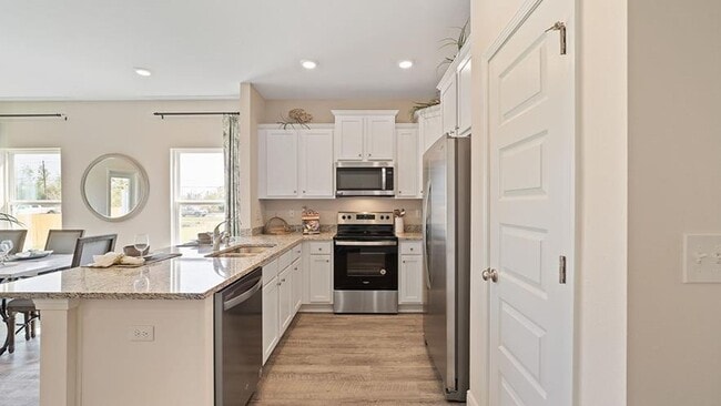Building Photo - 6039 Bemiss Towns Dr