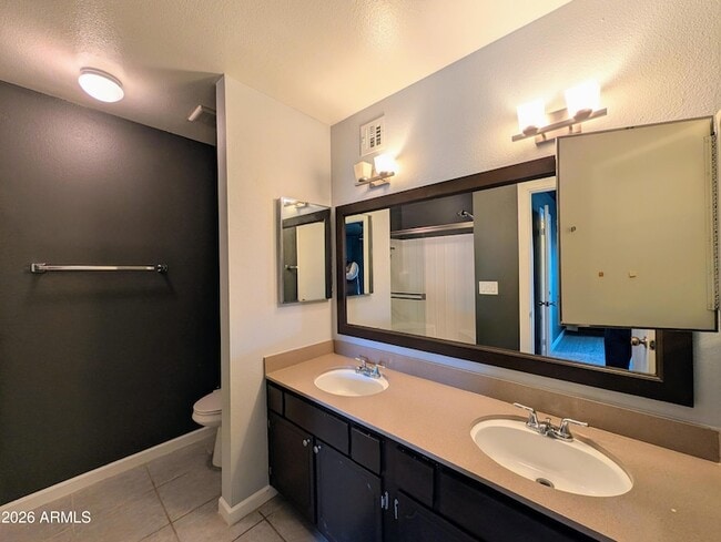 Building Photo - 10044 N 39th Ln