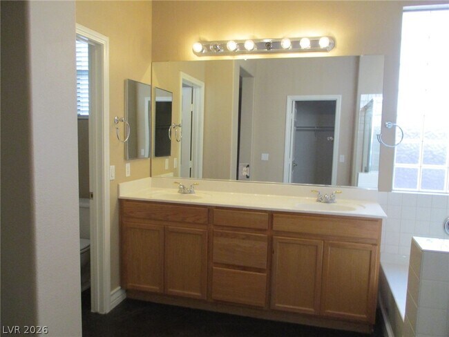 Building Photo - 2435 Carnegie Hall St