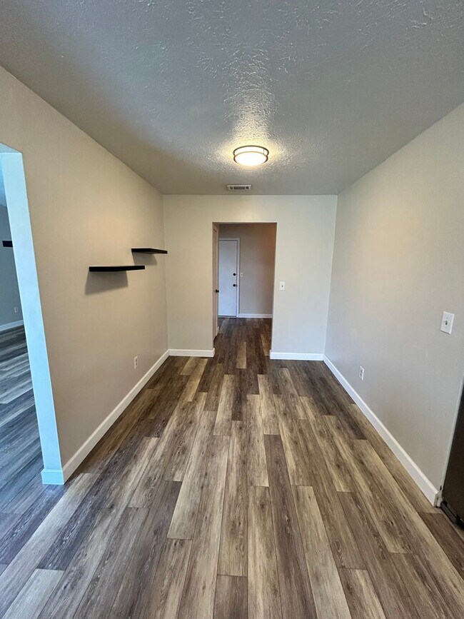 Building Photo - 249 Hannover Cir