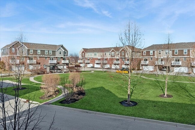 Building Photo - 2942 Madison Dr