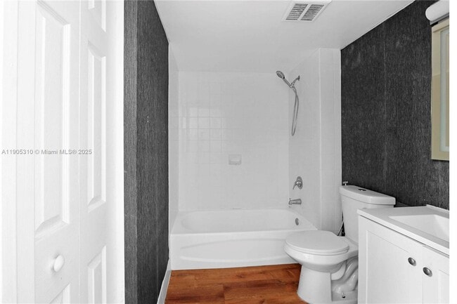 Building Photo - 816 NW 11th St