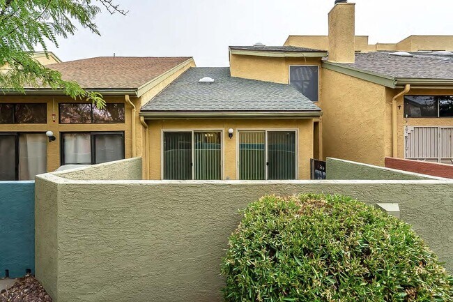 Building Photo - 3874 Paseo de Las Canchas