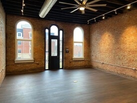 Building Photo - 92 S Washington St