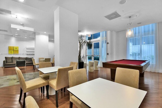 Building Photo - 234 NE 3rd St